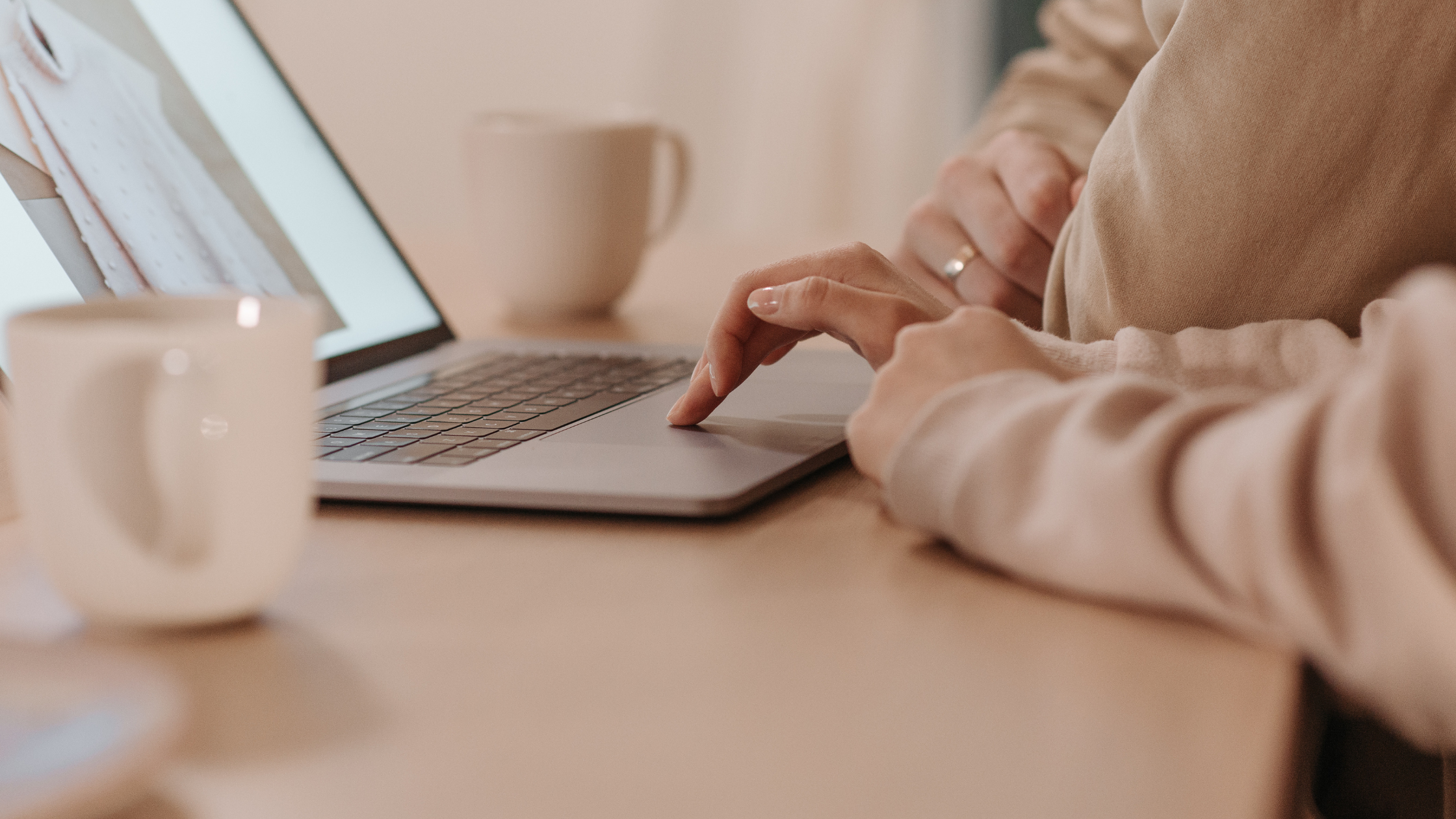 Trabalhando de Casa com a Internet: O Guia para Mães Empreendedoras