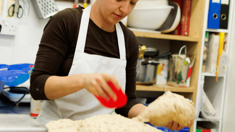 5 Ideias de Negócios para Mulheres Endividadas que Querem Empreender